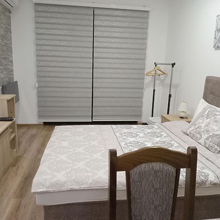 Apartments Karic Aerodrom Tuzla Dubrave Gornje 外观 照片