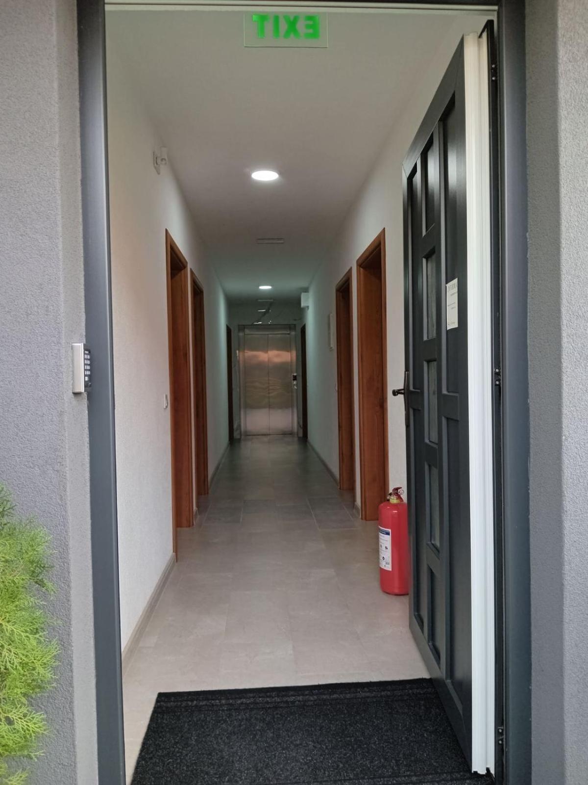 Apartments Karic Aerodrom Tuzla Dubrave Gornje 外观 照片